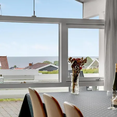 Cozy In With House Sea View Semesterbostad